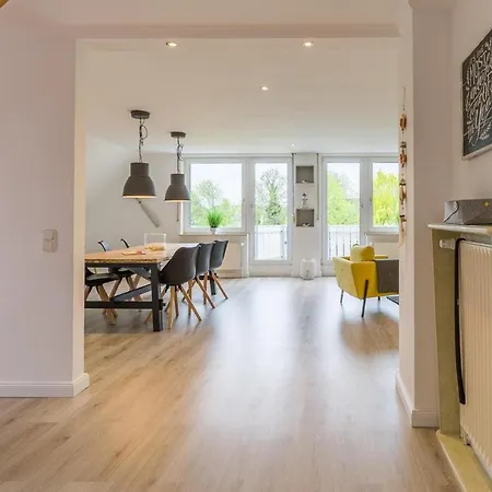 Glockenstrasse Ostseehoehe 2 * Scharbeutz