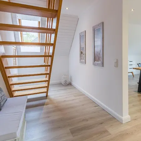 Glockenstrasse Ostseehoehe 2 Scharbeutz