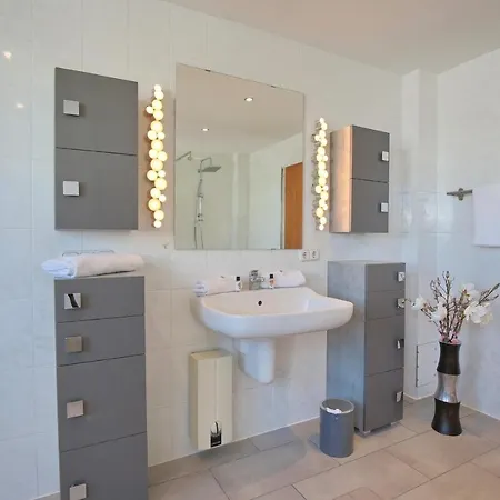 Glockenstrasse Ostseehoehe 2 *